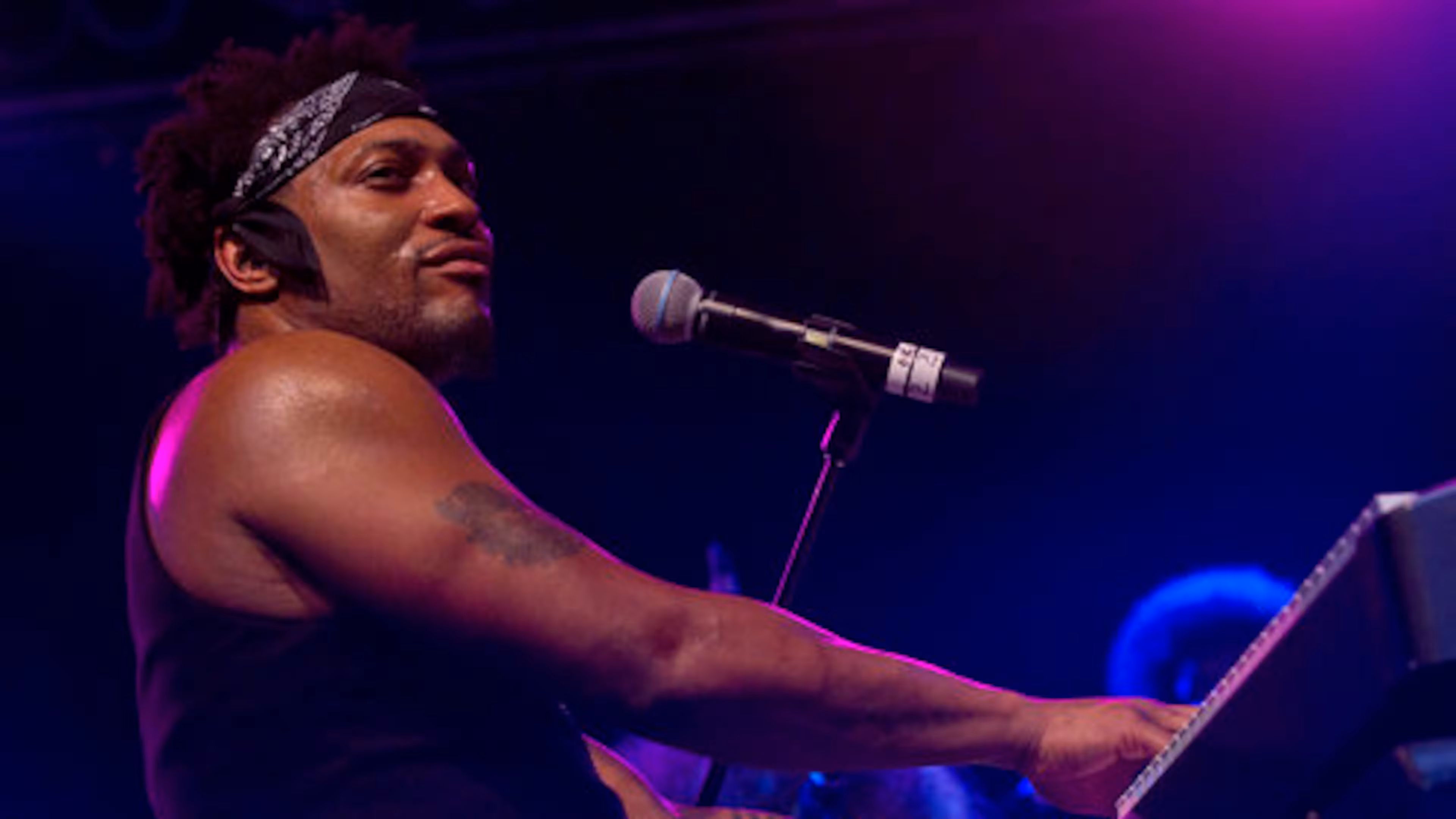 R&B singer D'Angelo made his first live U.S. appearance in 12 years at the Bonnaroo Music & Arts Festival in 2012, surprising a few thousand fans. He died on Oct. 14. (AP File)